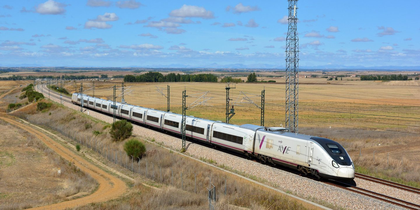AVRIL – Spain img.jpg